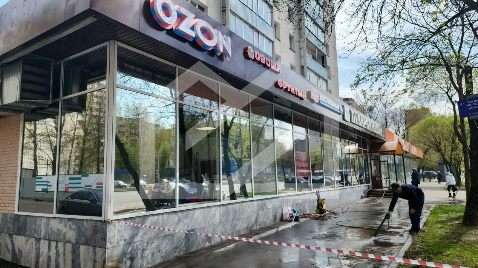 m7VeHZsavGClkhvdR2xj.jpeg