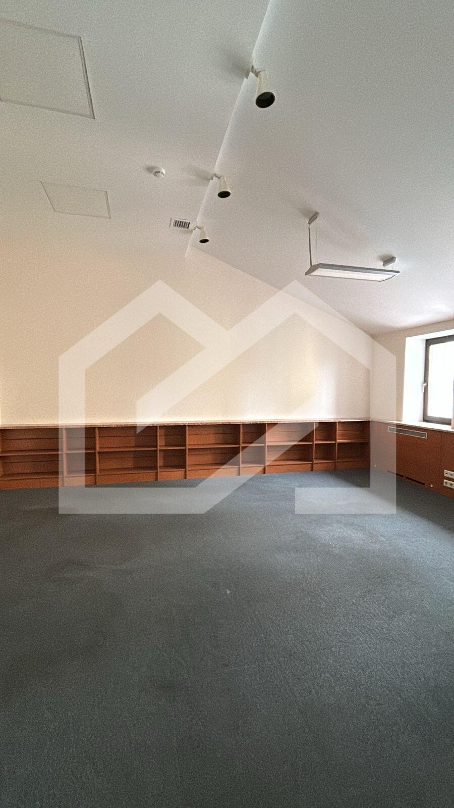 WhatsApp Image 2025-08-25 at 14.06.55.jpeg