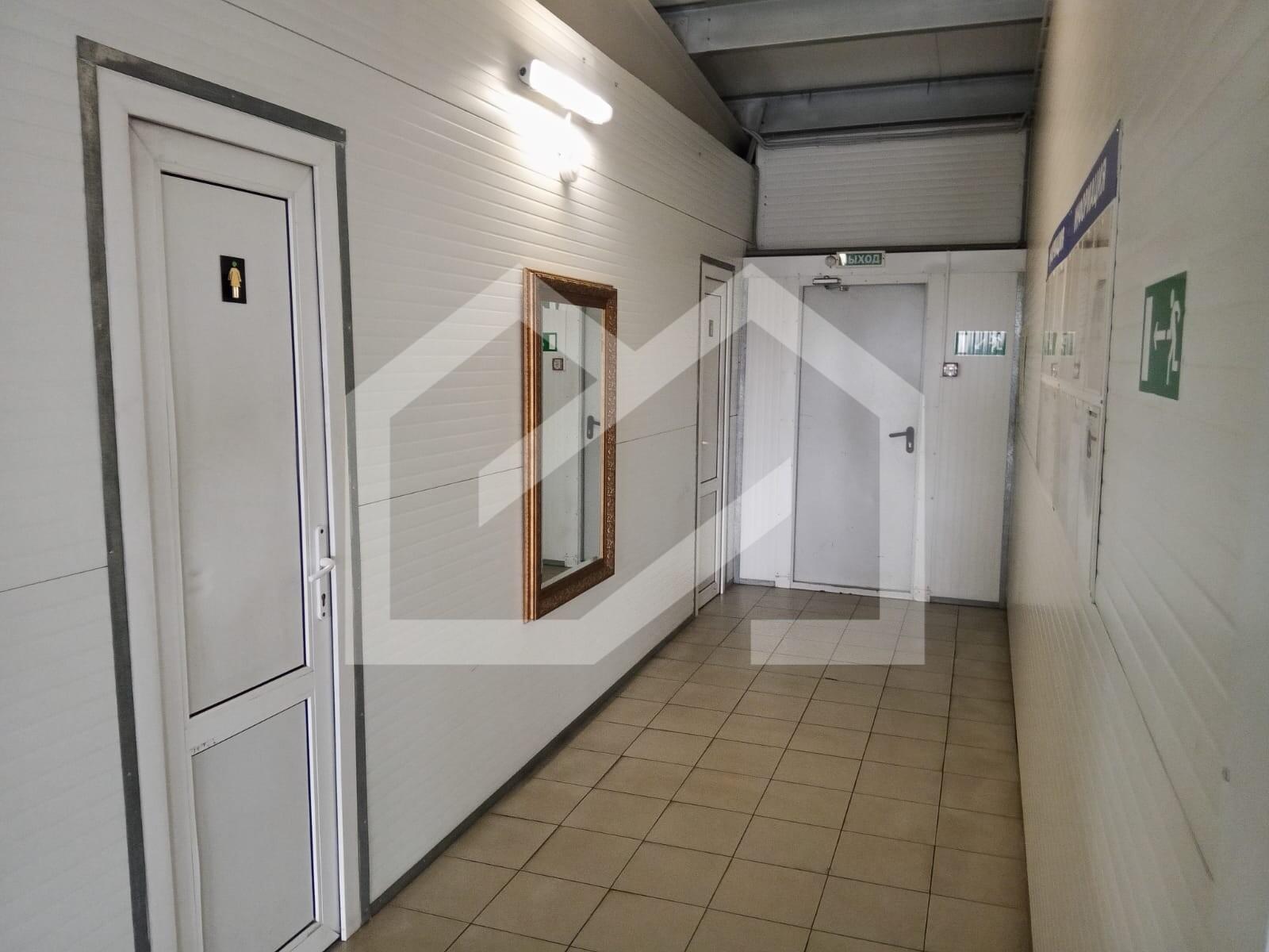 коридор офис.jpeg
