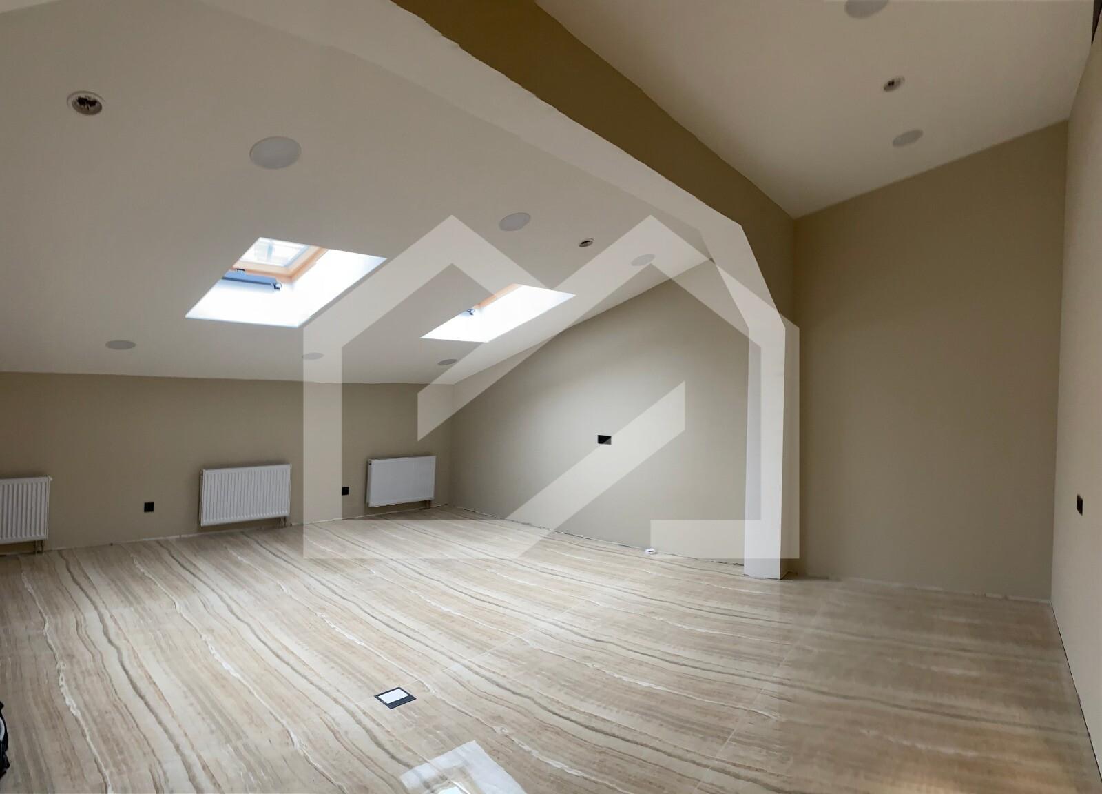 WhatsApp Image 2025-11-18 at 09.37.21.jpeg