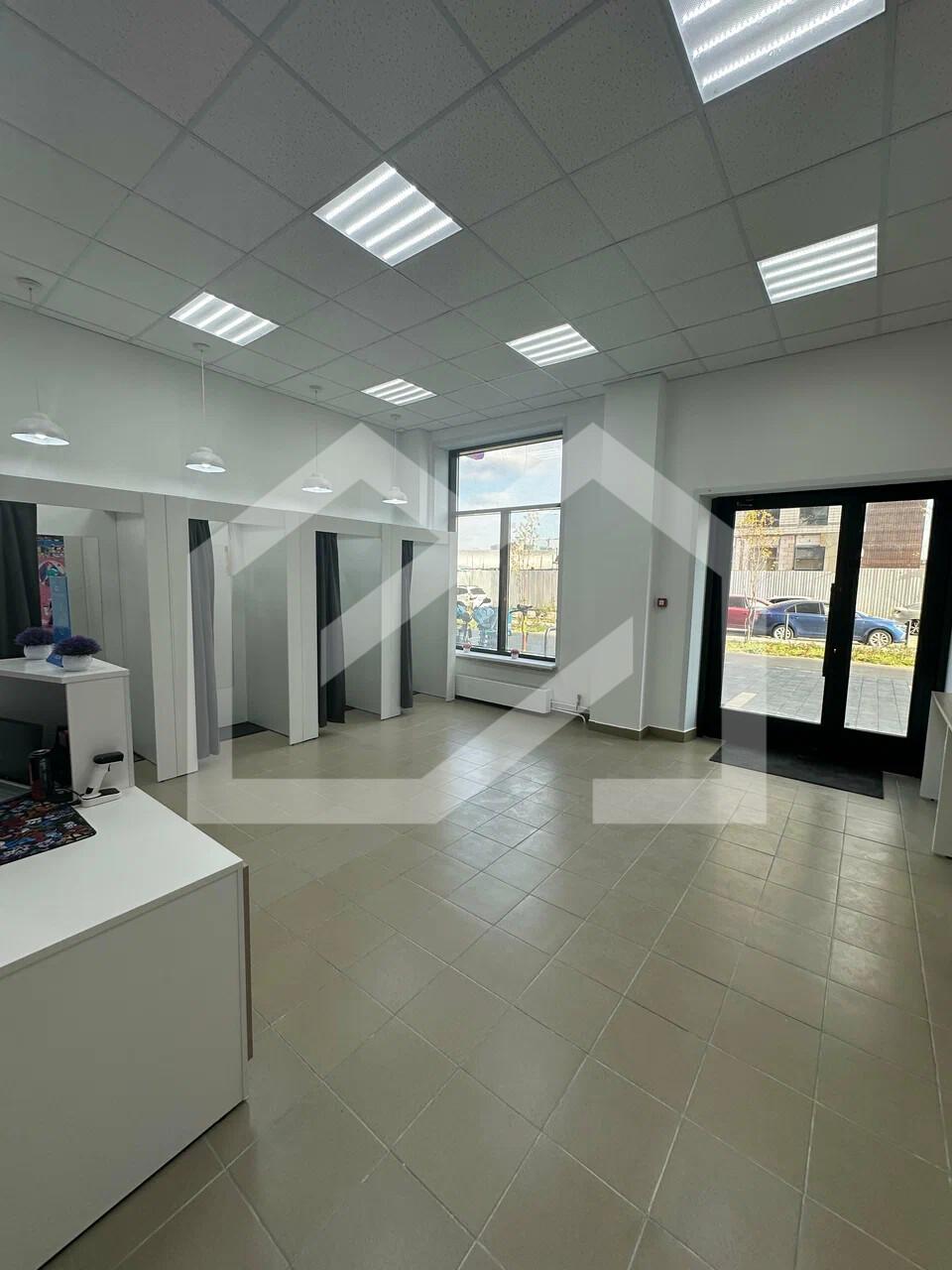 XXXL - 2025-11-28T134102.556.webp