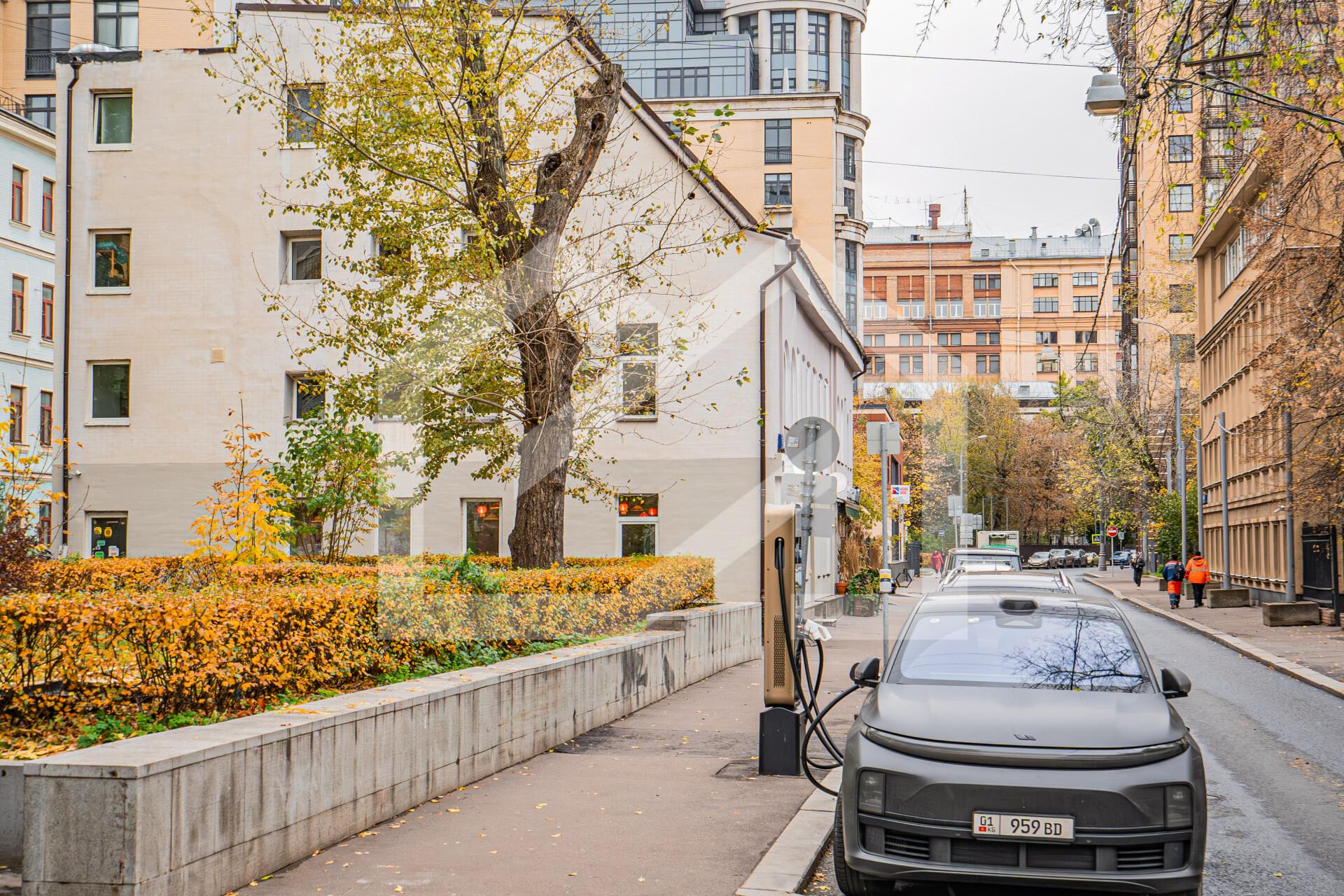 здание сбоку.jpg