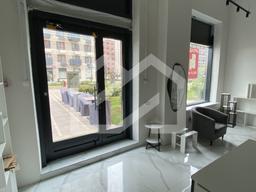 rJytWAKsxGmGxWFmU25C.jpeg