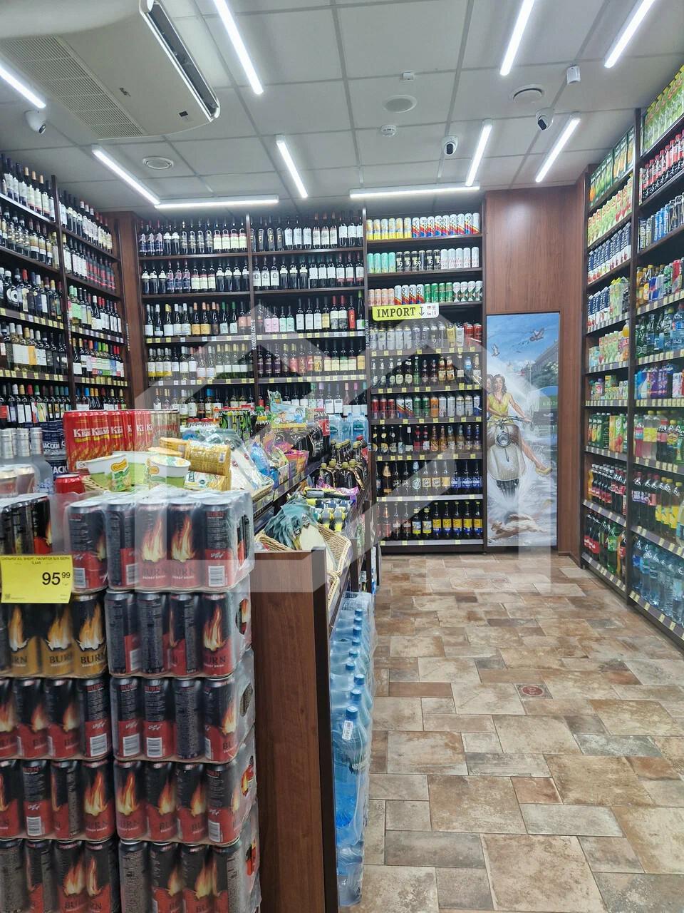 красное и белое сокольники2.webp