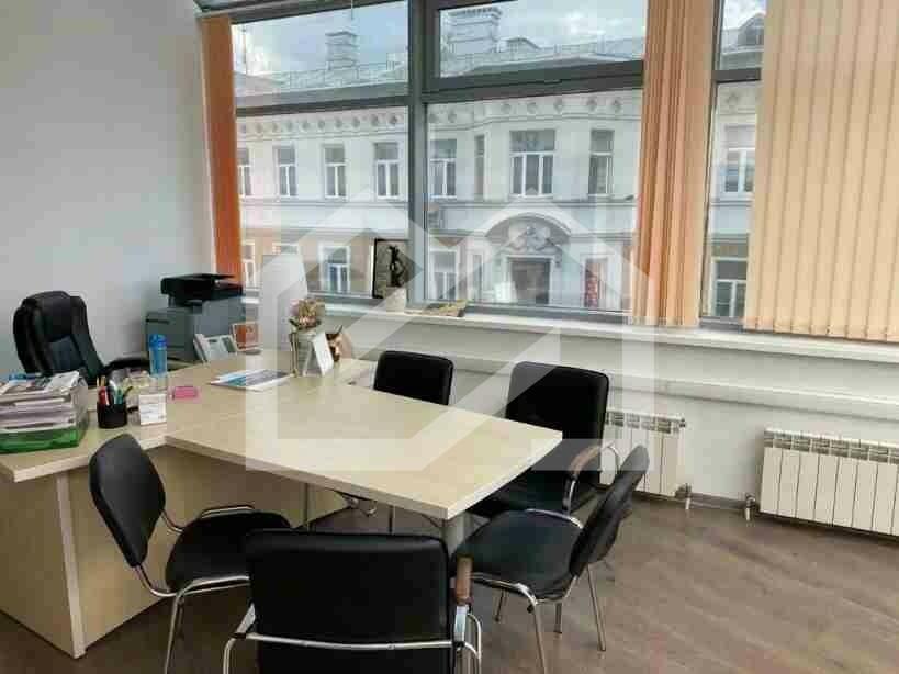 2259632552-1 (1).jpg